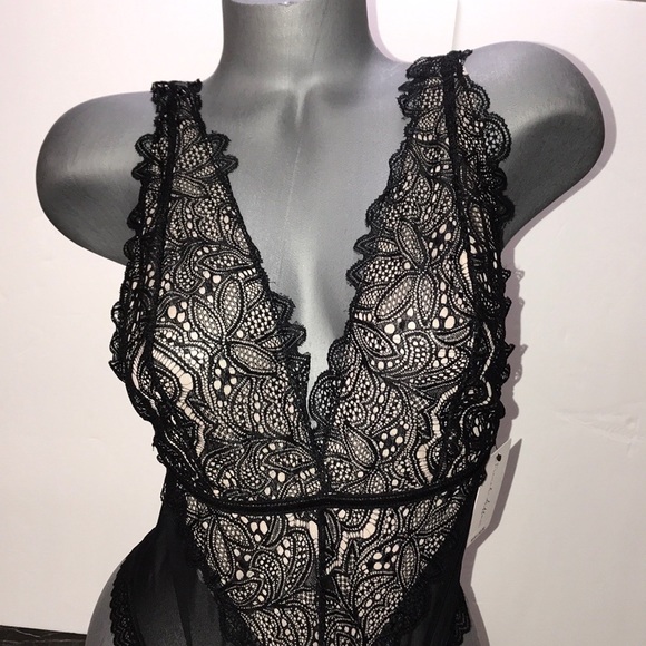 French Affair Sexy Bodysuit Lingerie Teddy. - Picture 9 of 13